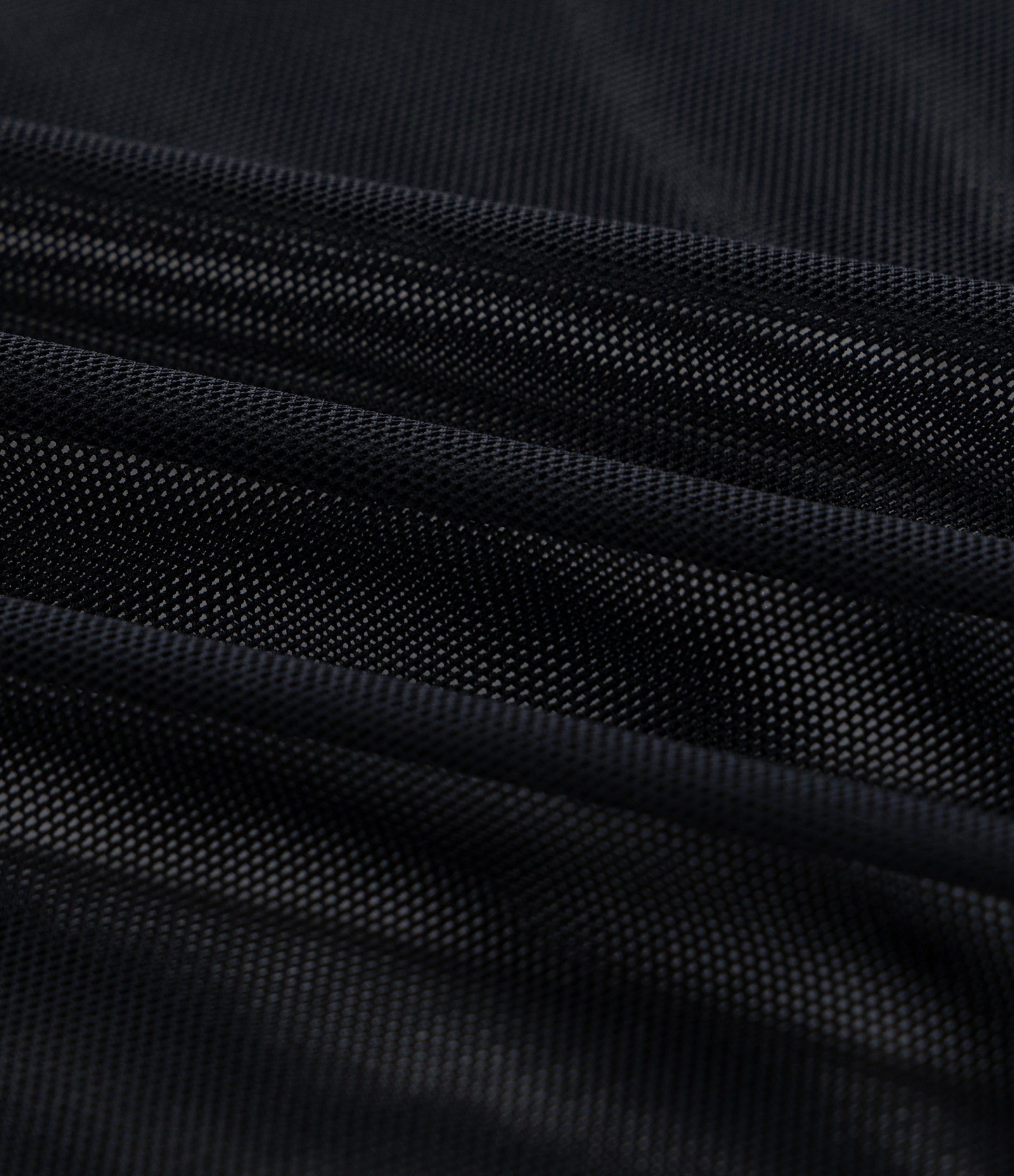 Camiseta Over em Tule Bordada Curve & Plus Size Preto 7