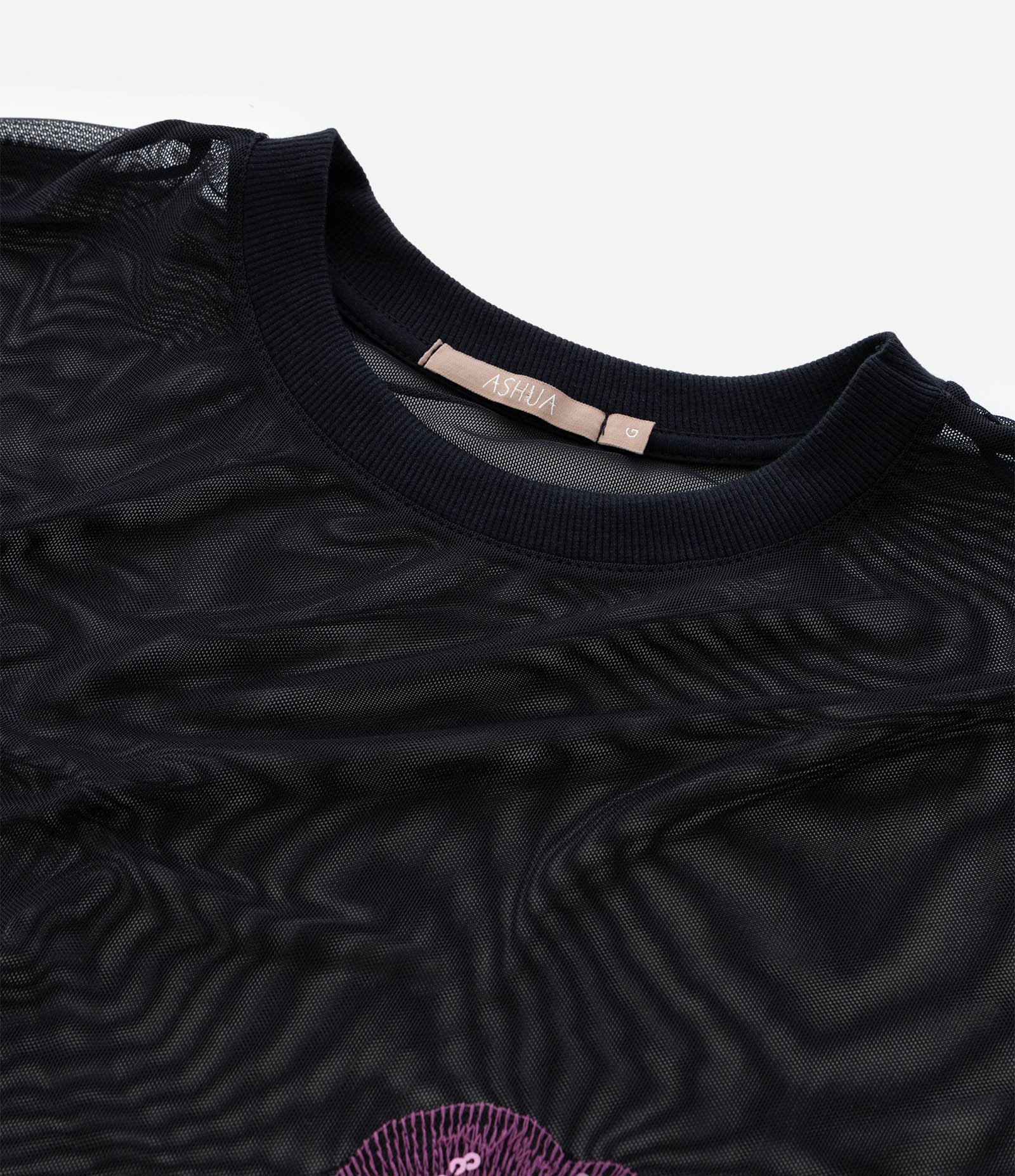 Camiseta Over em Tule Bordada Curve & Plus Size Preto 8