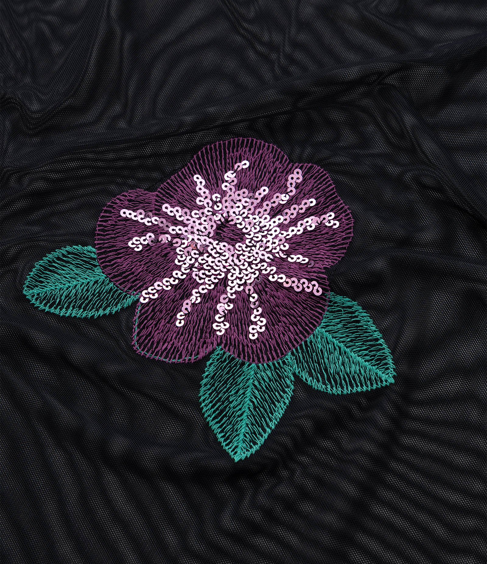 Camiseta Over em Tule Bordada Curve & Plus Size Preto 9