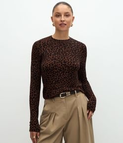 Blusa Manga Longa em Tricô com Estampa Animal Print