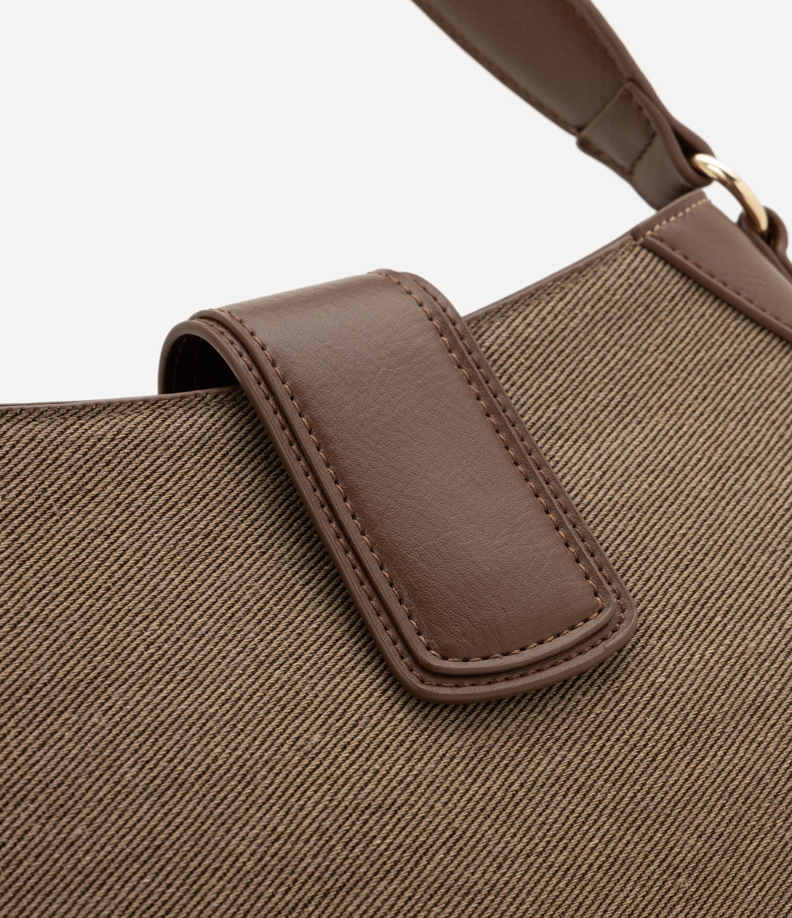 Bolsa Baguete Pequena com Fechamento Lapela Marrom 4