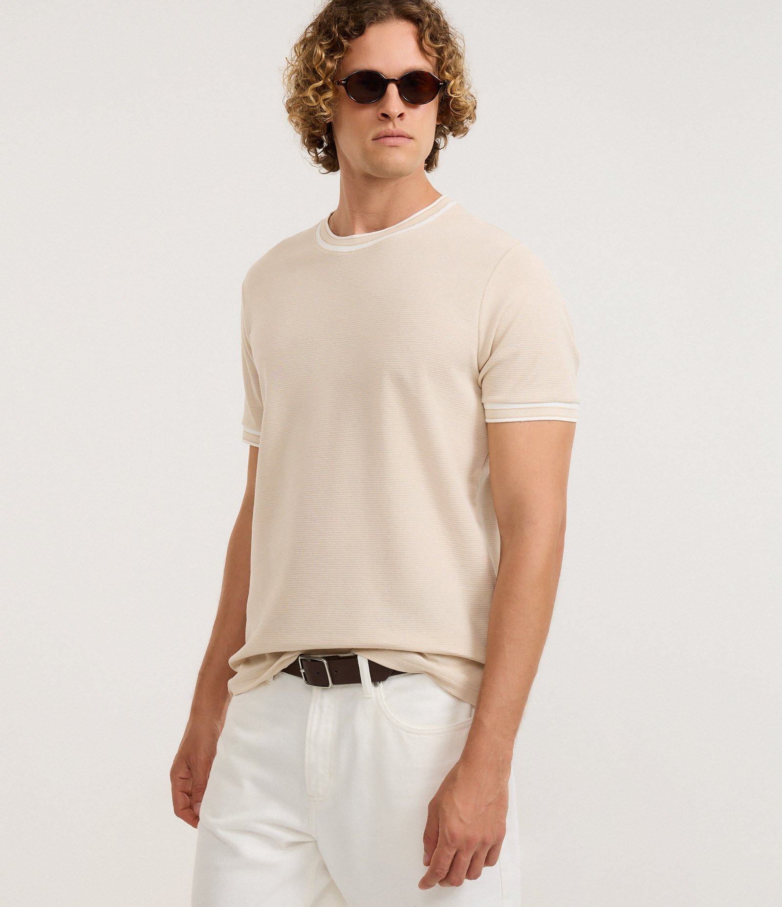 Camiseta Regular em Algodão Texturizado Bege 1