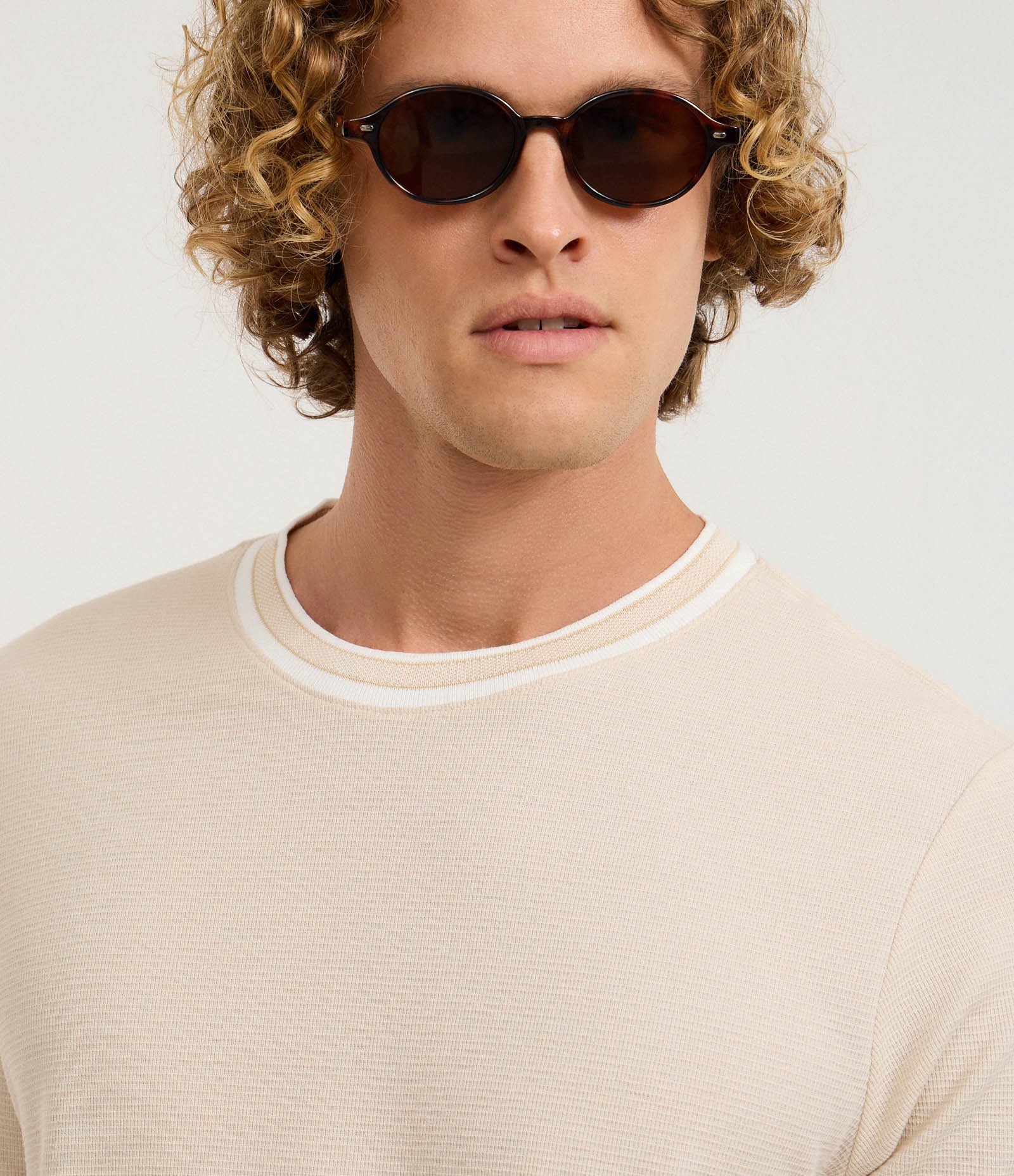 Camiseta Regular em Algodão Texturizado Bege 3