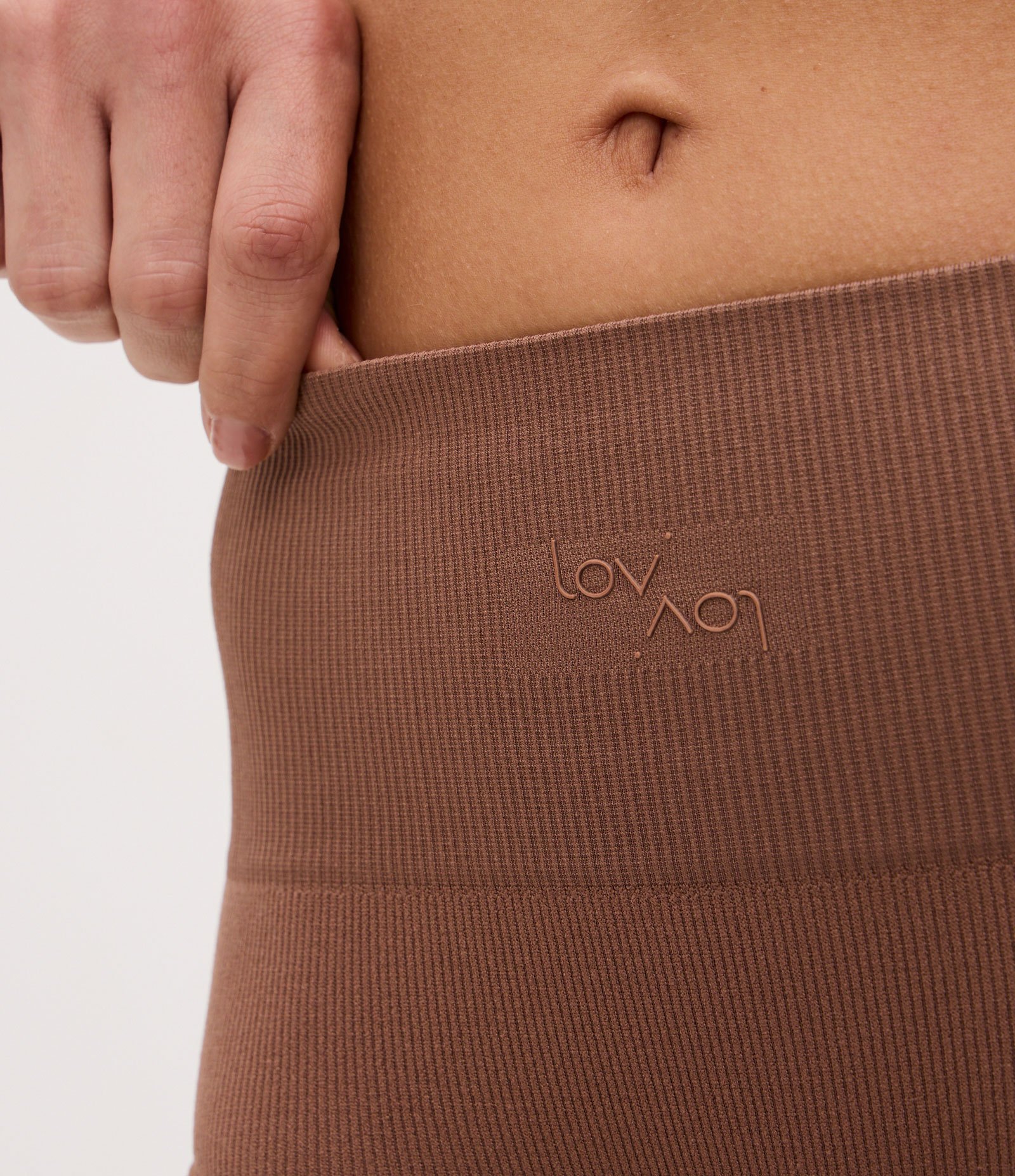 Calcinha Alta em Poliamida Seamless Canelada Marrom 3