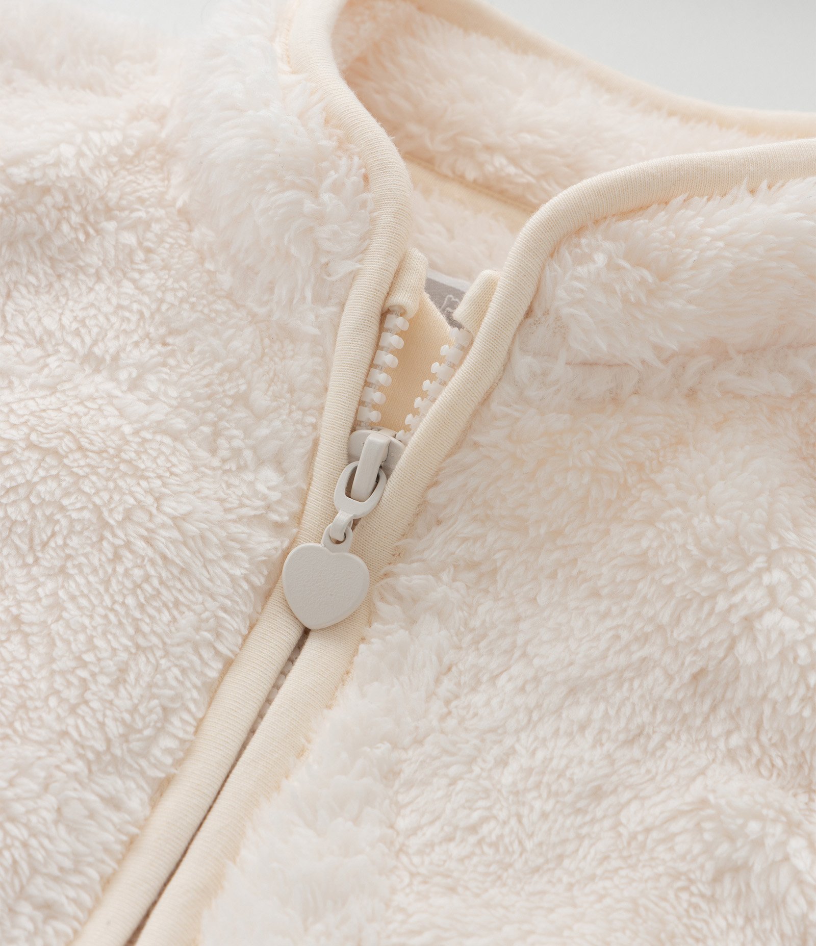 Jaqueta Infantil Pesada com Gola alta e Bolsos Off White 8