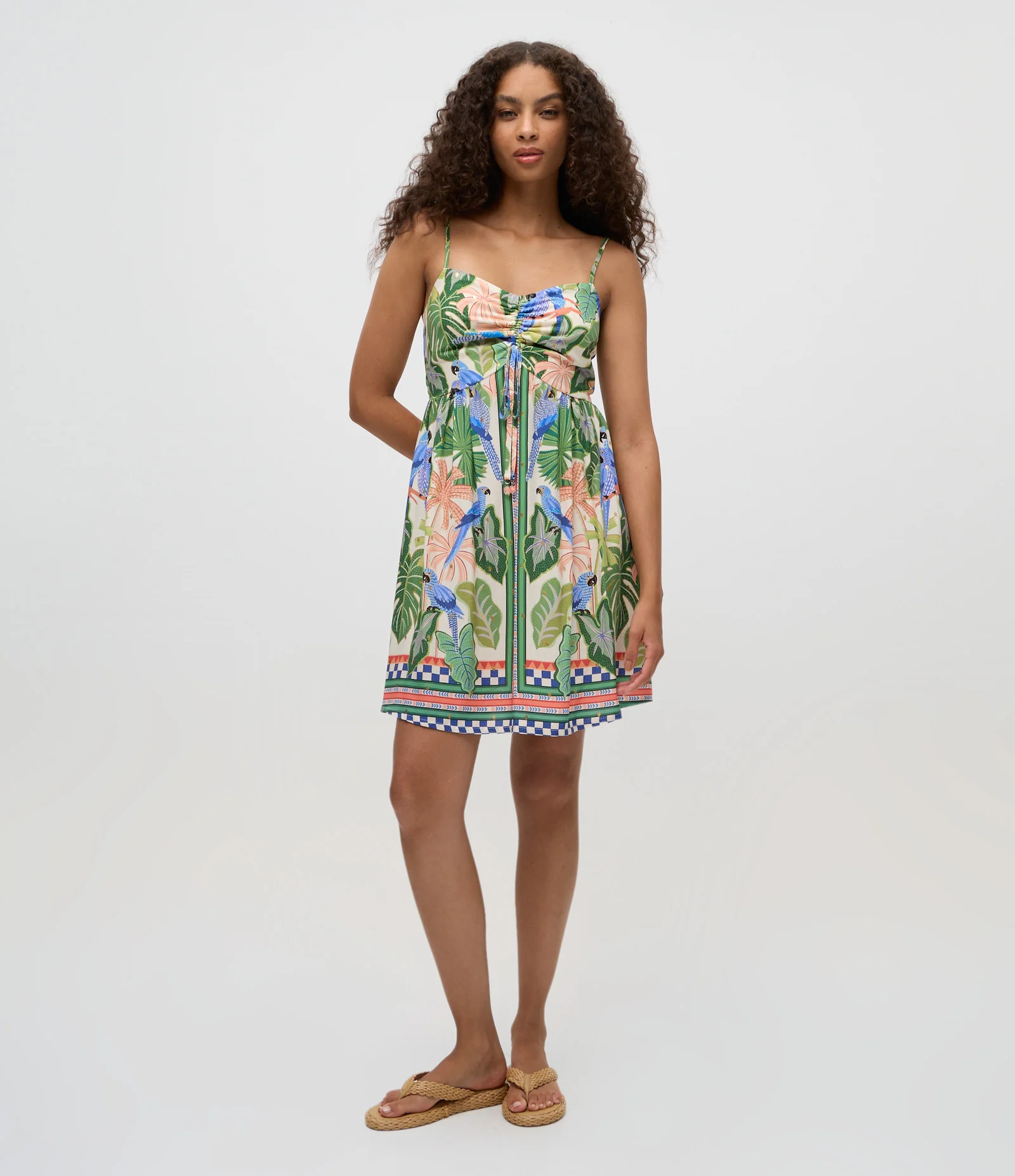 Vestido Curto em Viscose Estampa Tropical com Amarração no Busto Verde 2