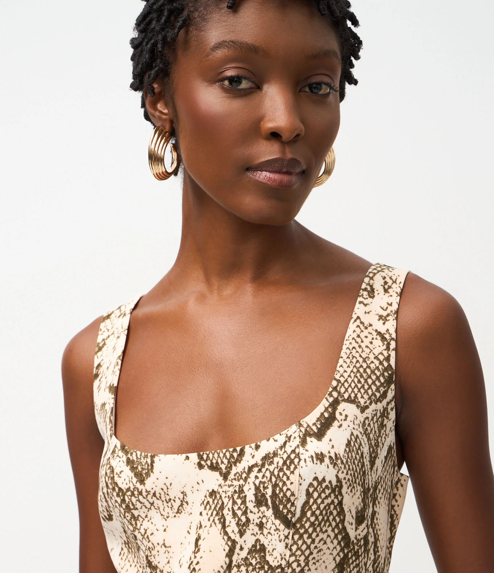 Blusa Regata em Alfaiataria com Alça Larga e Estampa de Cobra Multicores 3