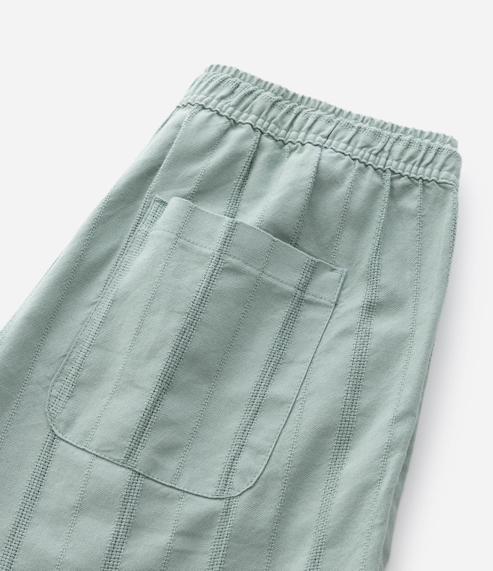 Bermuda Reta Texturizada com Cós Elástico Verde Claro 4