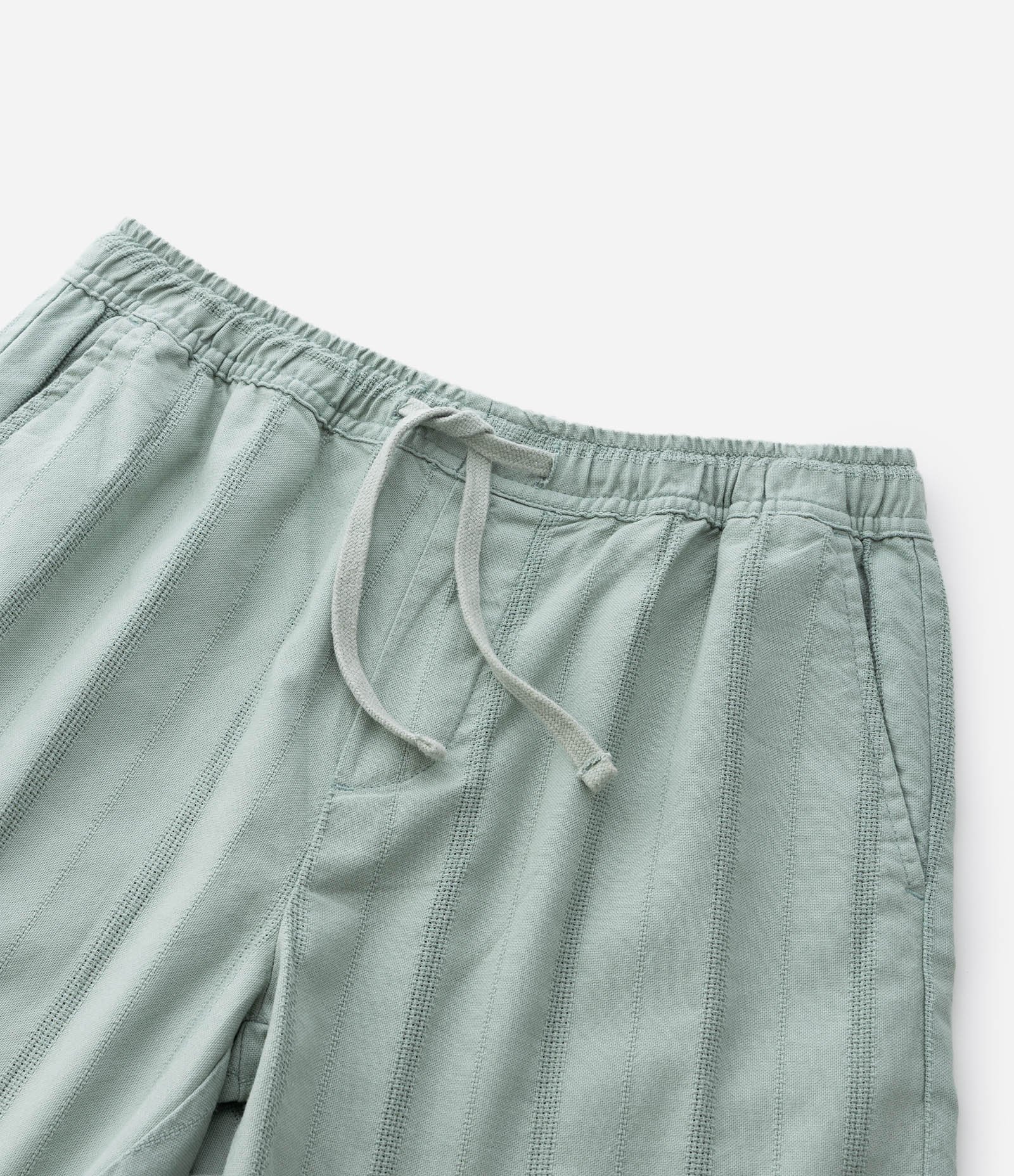 Bermuda Reta Texturizada com Cós Elástico Verde Claro 5