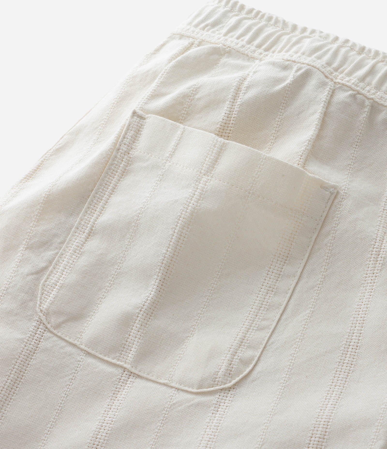 Bermuda Reta Texturizada com Cós Elástico Off White 4