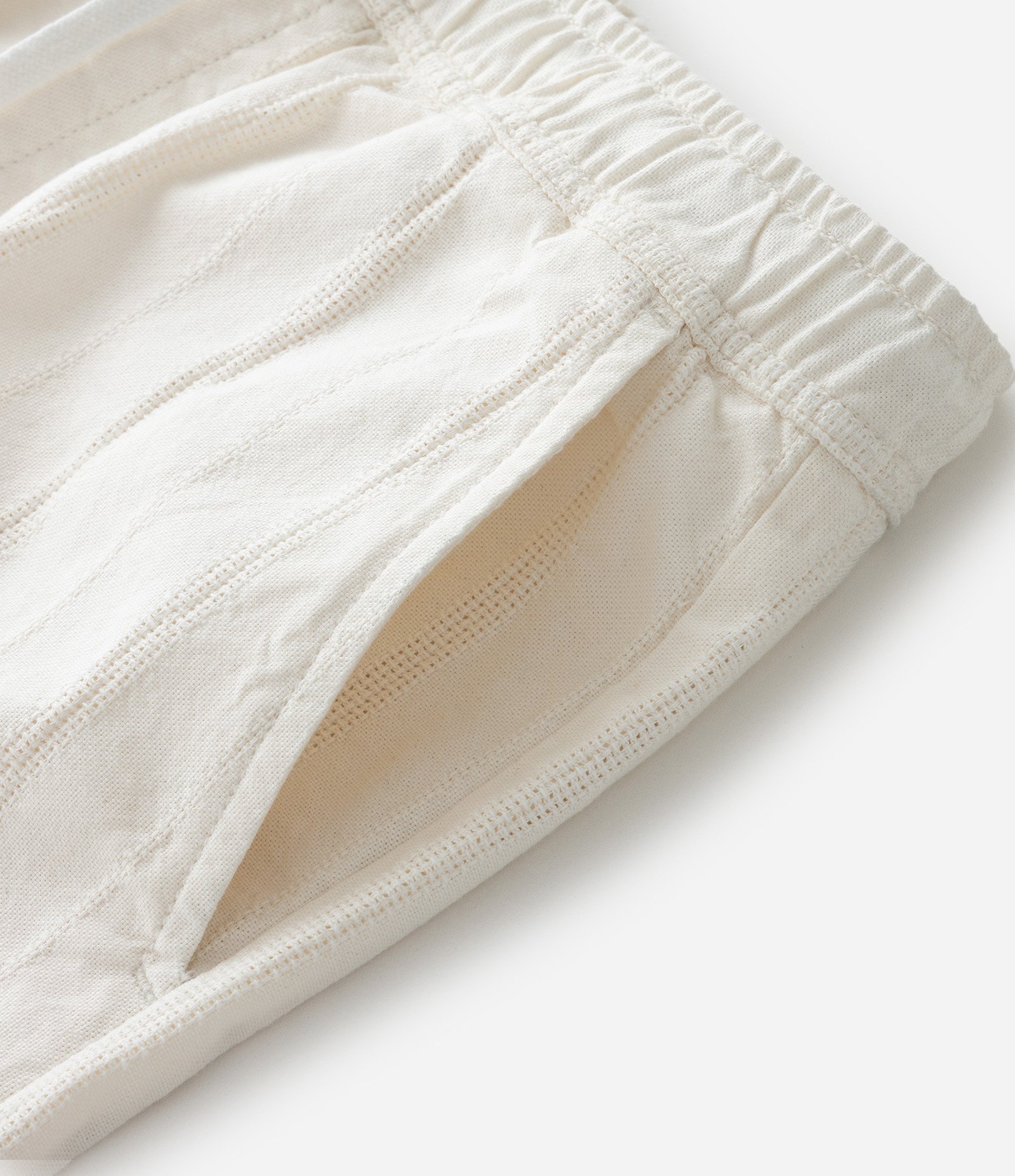 Bermuda Reta Texturizada com Cós Elástico Off White 5