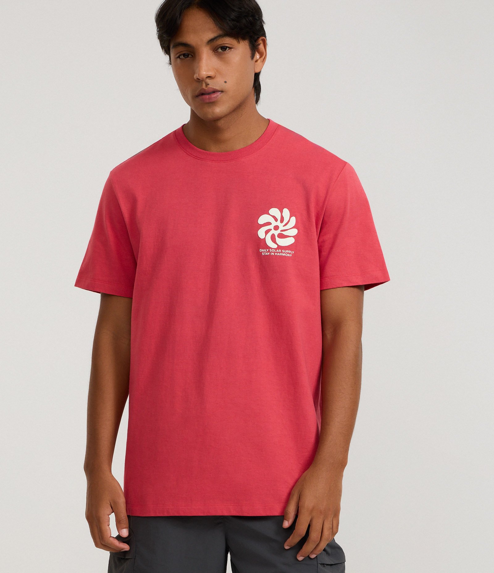 Camiseta Comfort em Algodão com Estampa Abstrata Vermelho 1