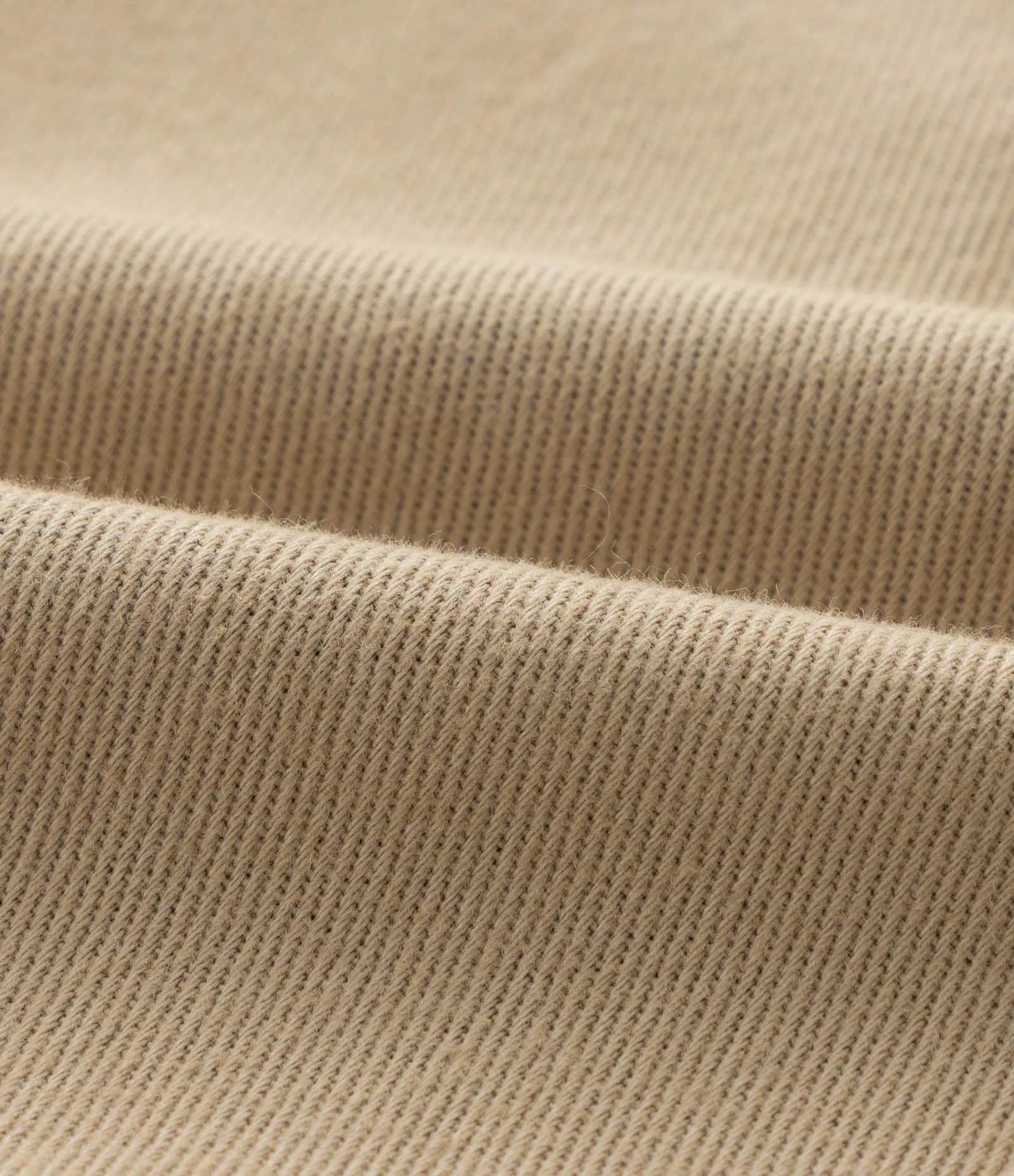 Bermuda Cargo em Sarja com Bolsos Laterais Utilitários Bege 3