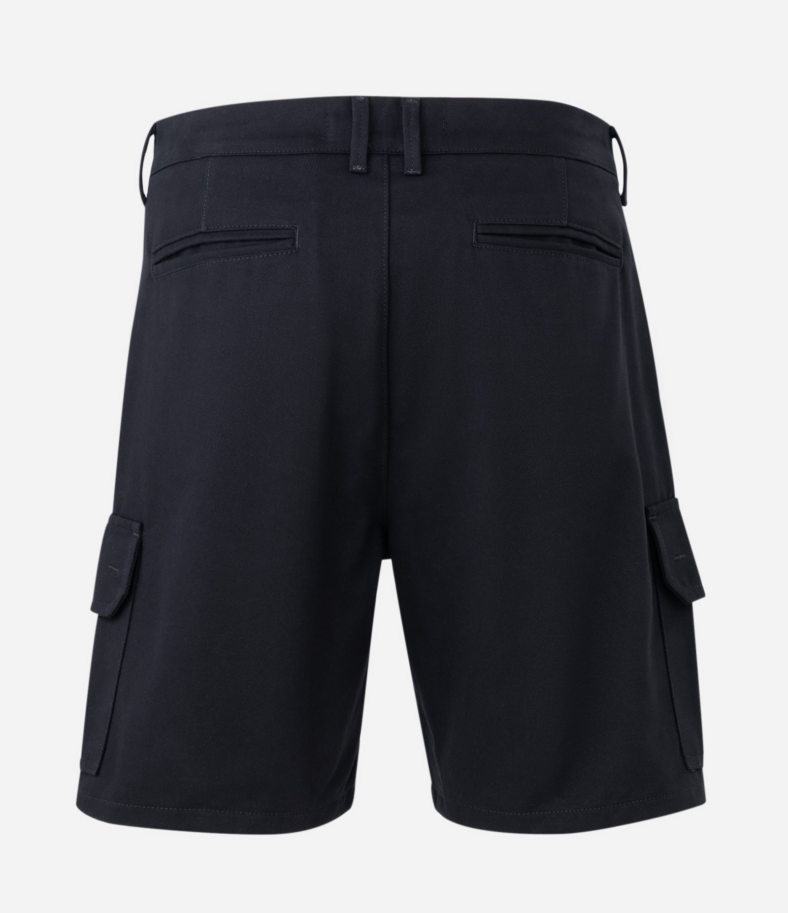 Bermuda Cargo em Sarja com Bolsos Laterais Utilitários Preto 7