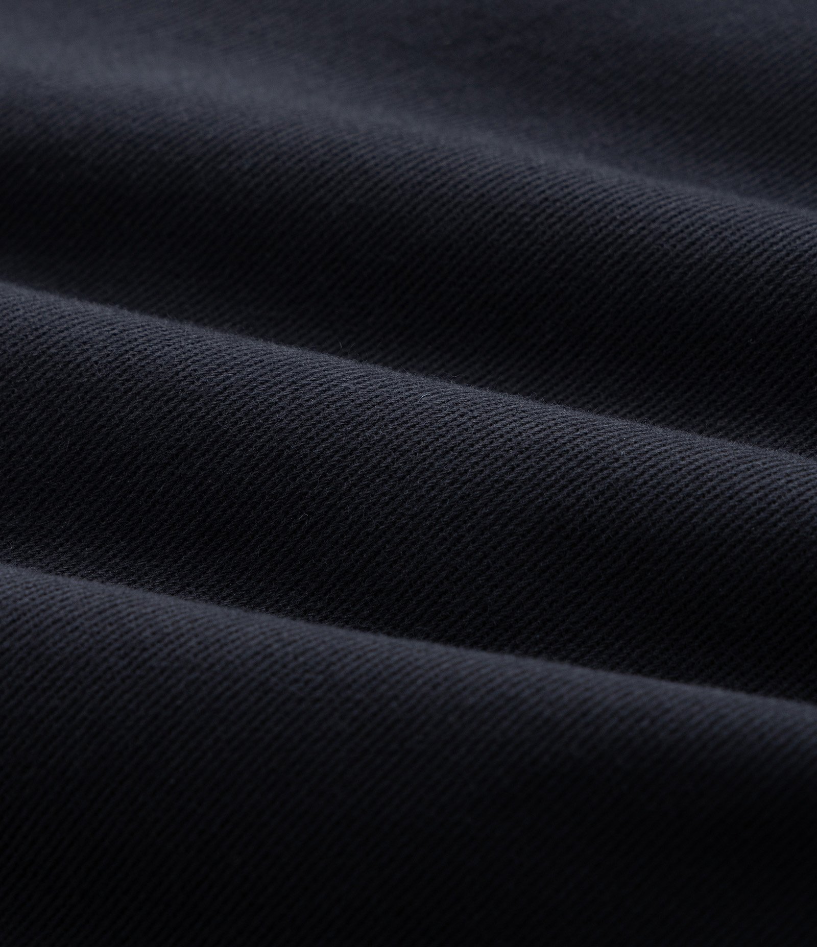 Bermuda Cargo em Sarja com Bolsos Laterais Utilitários Preto 8