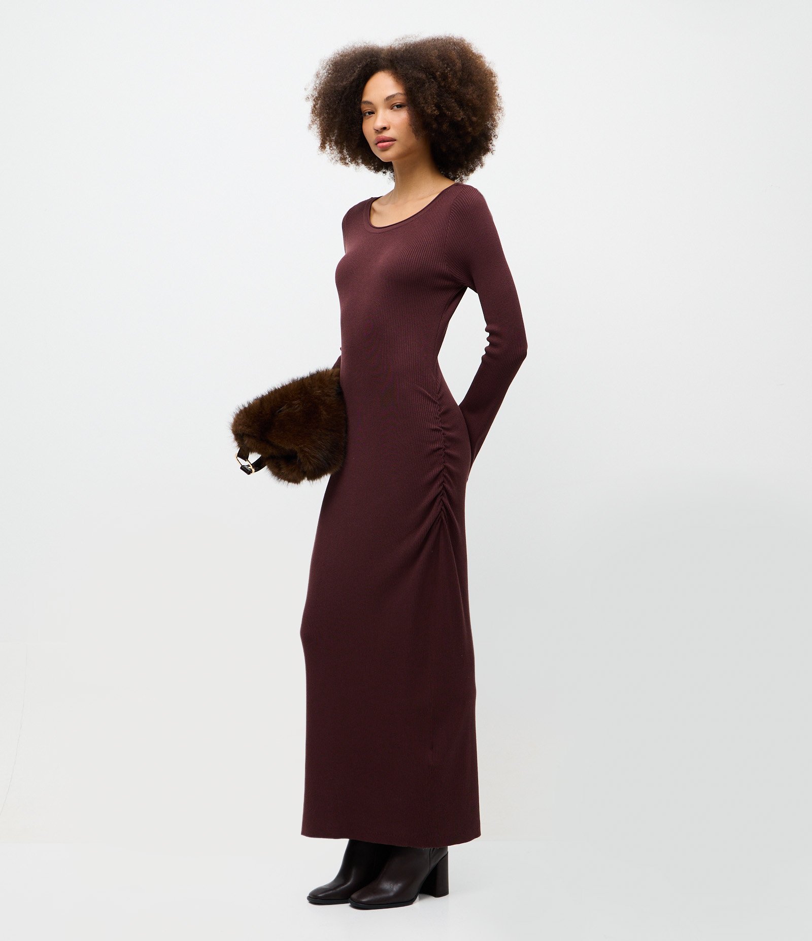 Vestido Midi em Tricô com Manga Evasê Marrom 1