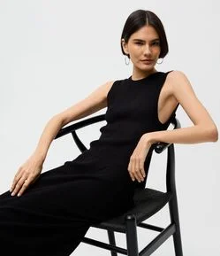 Vestido Longo em Tricô com Cintura Ajustada