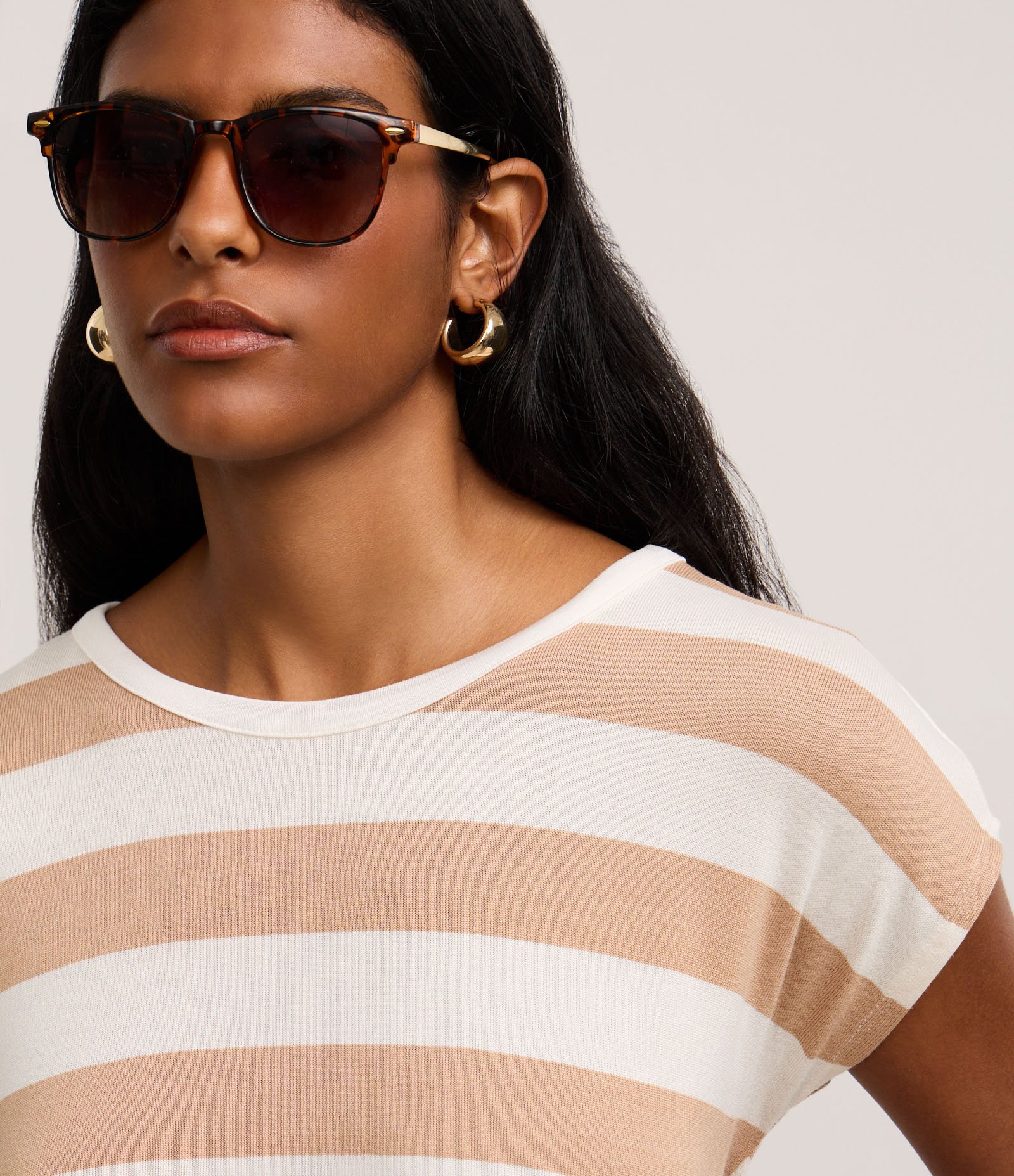 Blusa em Viscose com Listras Horizontais Largas Marrom/Off White 3