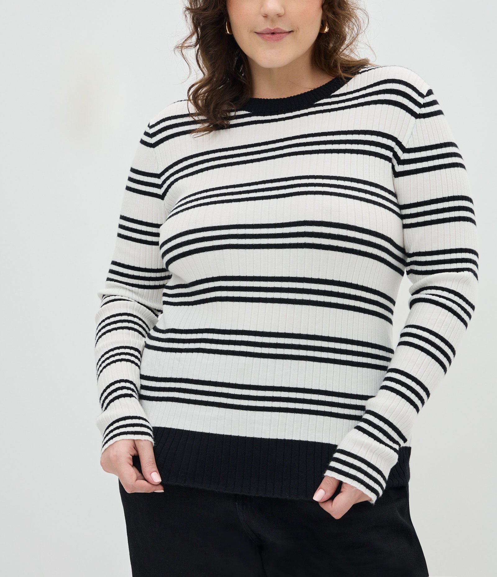 Blusa Alongada em Tricô Canelado com Listras Curve & Plus Size Preto 4