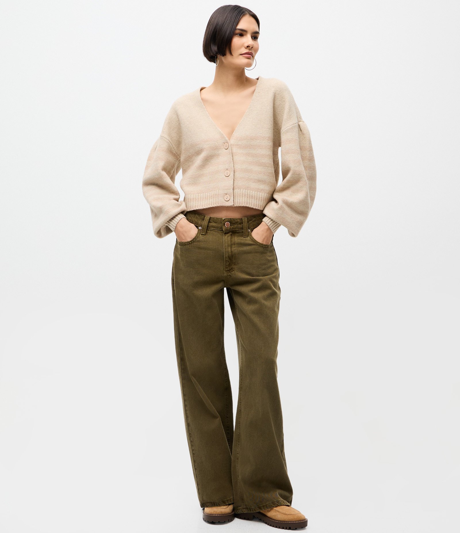 Cardigan em Tricô Listrado com Decote V Bege 2