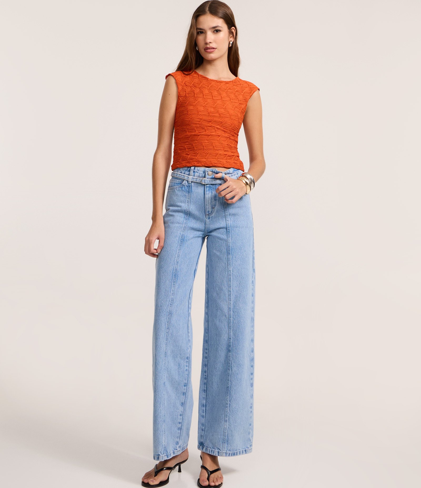 Blusa Texturizada com Abertura nas Costas Laranja 2