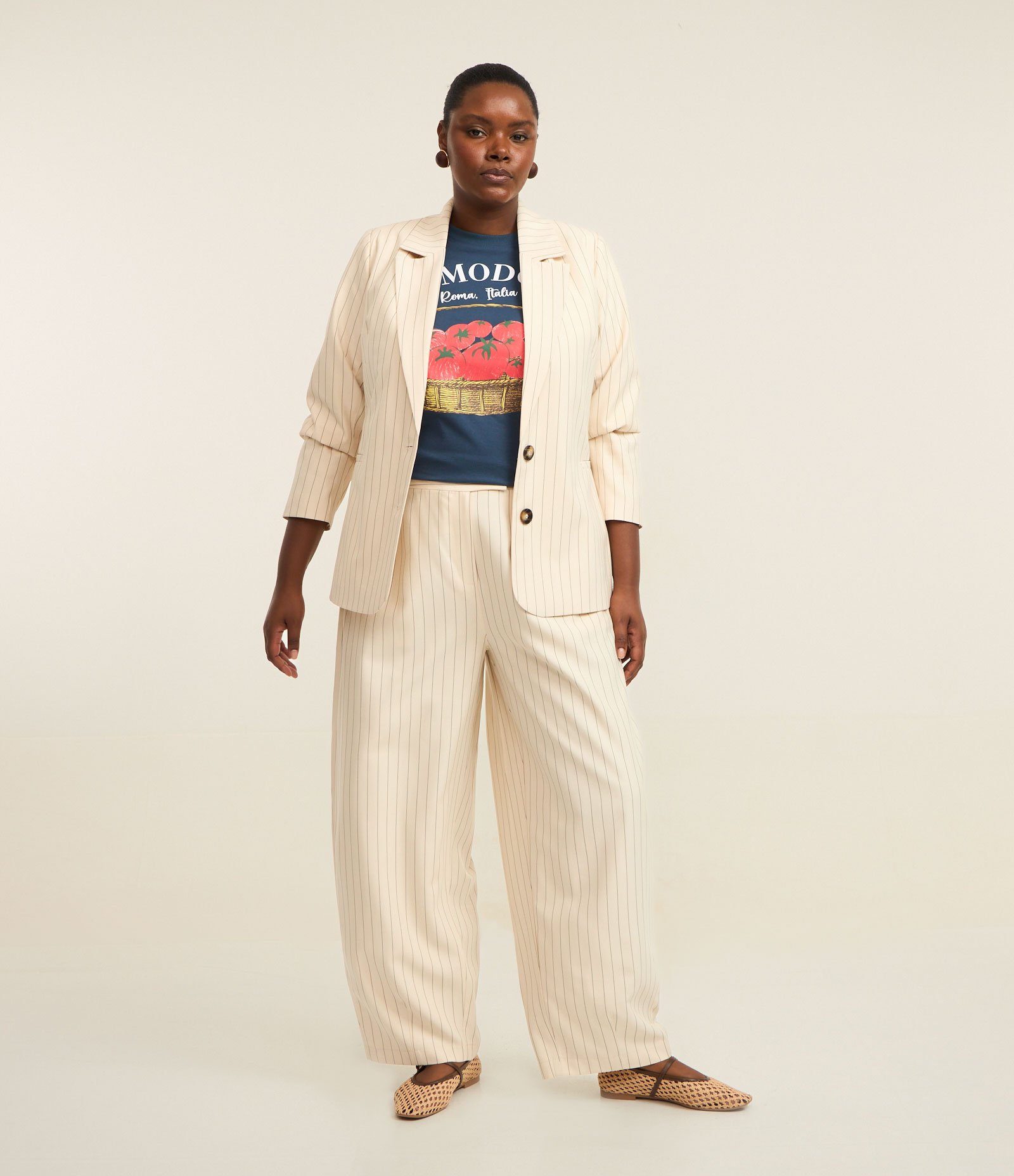 Blazer Alfaiatado com Estampa de Listras Curve & Plus Size Bege 3