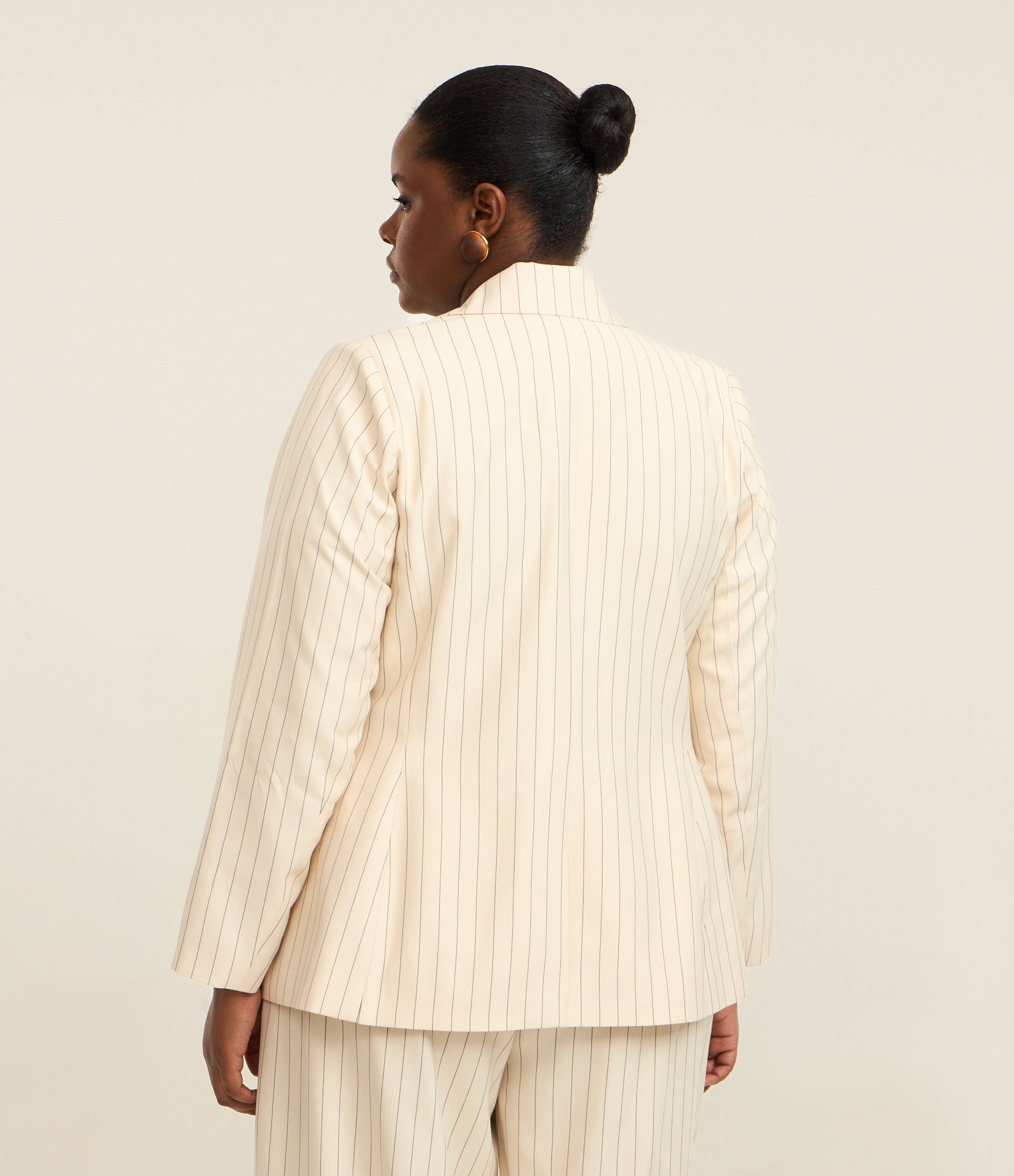 Blazer Alfaiatado com Estampa de Listras Curve & Plus Size Bege 3