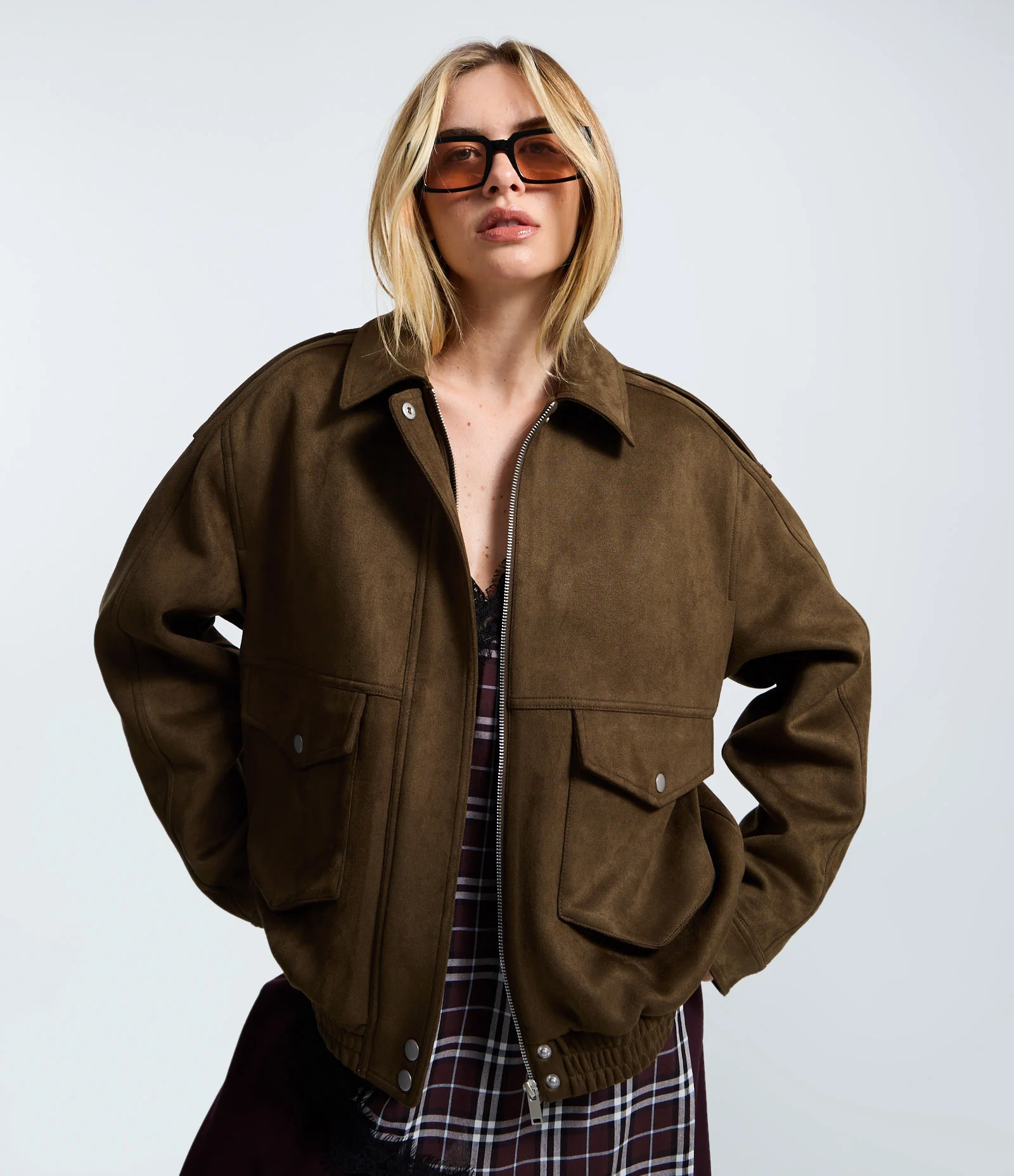 Jaqueta em Suede com Bolsos Verde 2