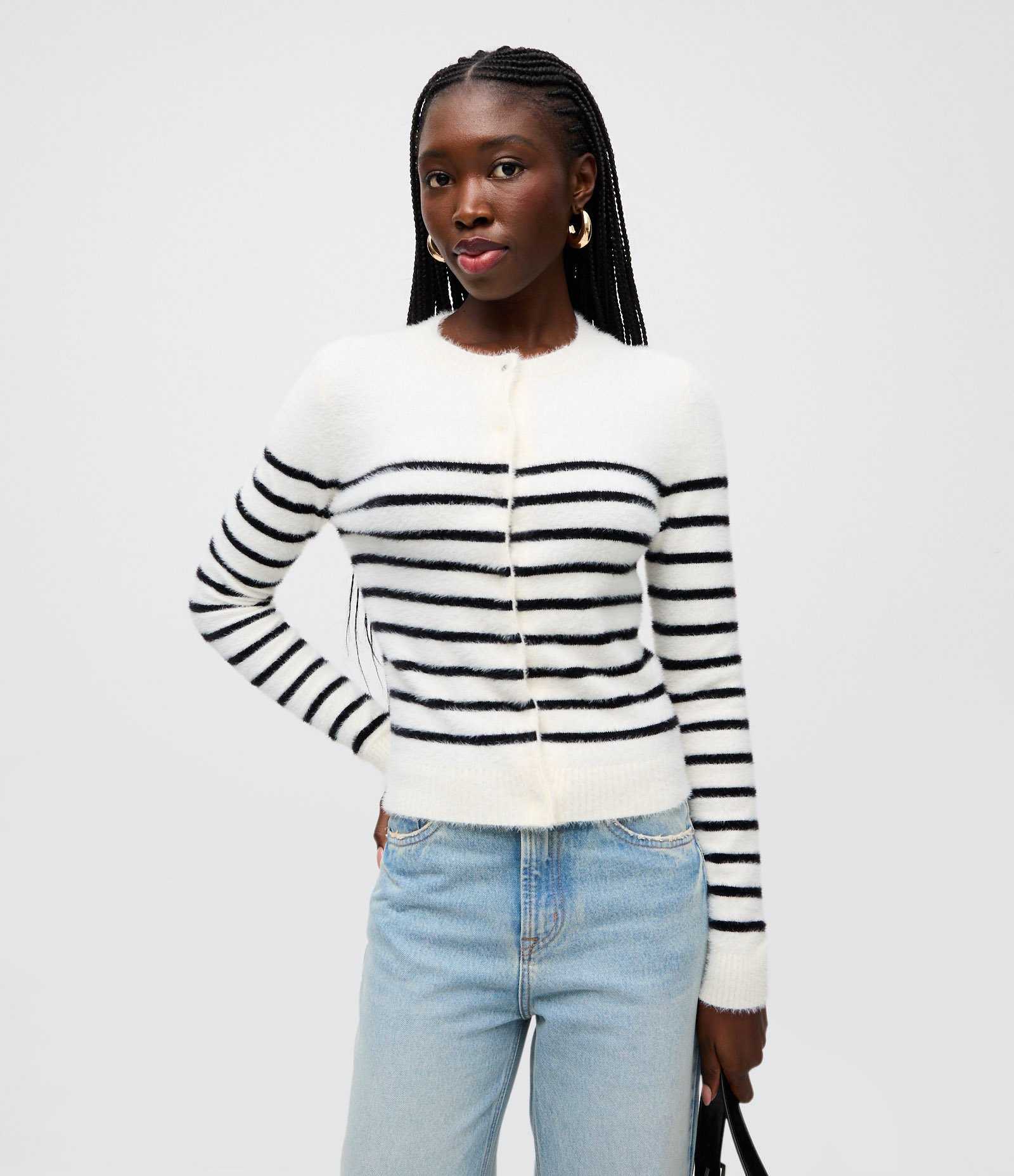 Cardigan em Tricô Listrado com Pelinhos e Botões de Pérola Branco 1