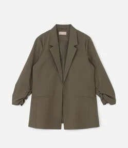 Blazer Alongado em Crepe Manga Puxadinha Curve & Plus Size