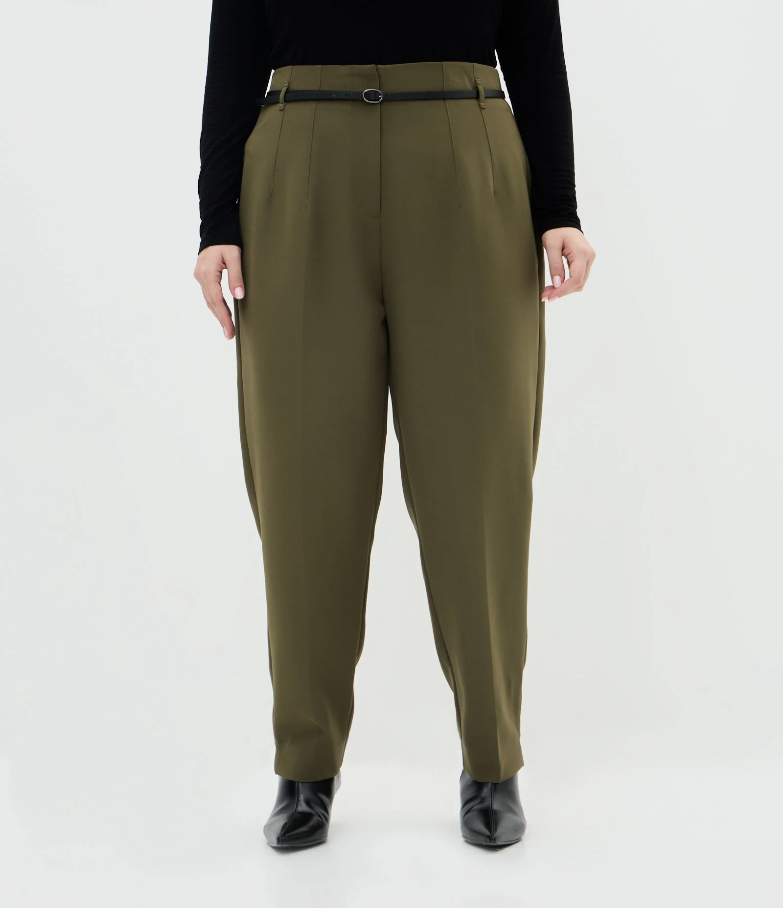 Calça Cenoura em Alfaiataria com Cinto Curve & Plus Size Verde 2