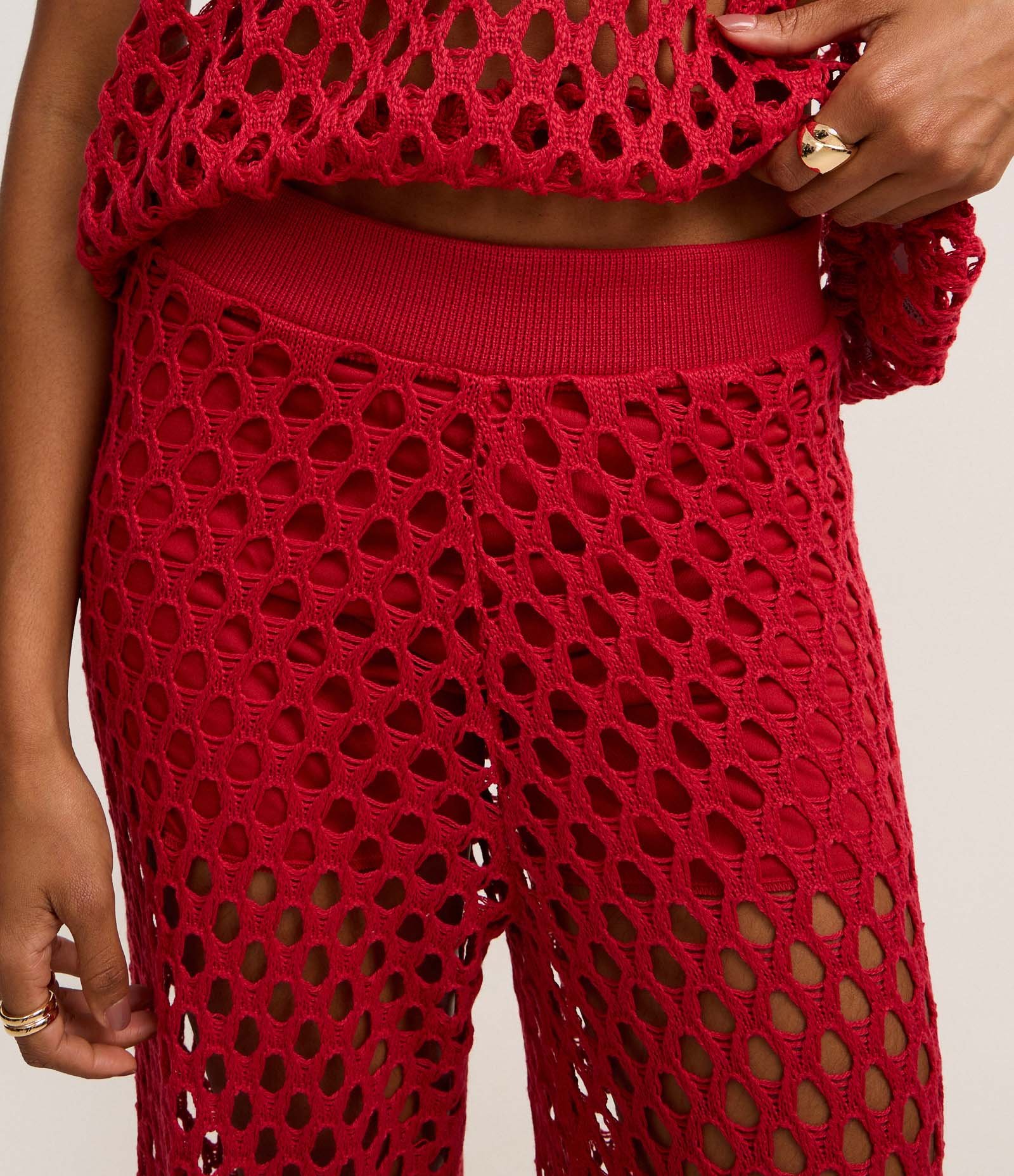 Calça em Tricô com Ponto Vazado e Elástico no Cós Vermelho 3