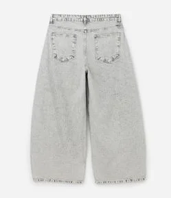 Calça Barrel em Jeans com Bolsos