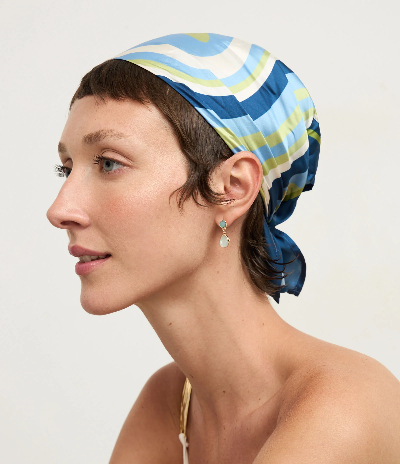 Lenço Quadrado em Cetim com Estampa de Listras Multicores 1