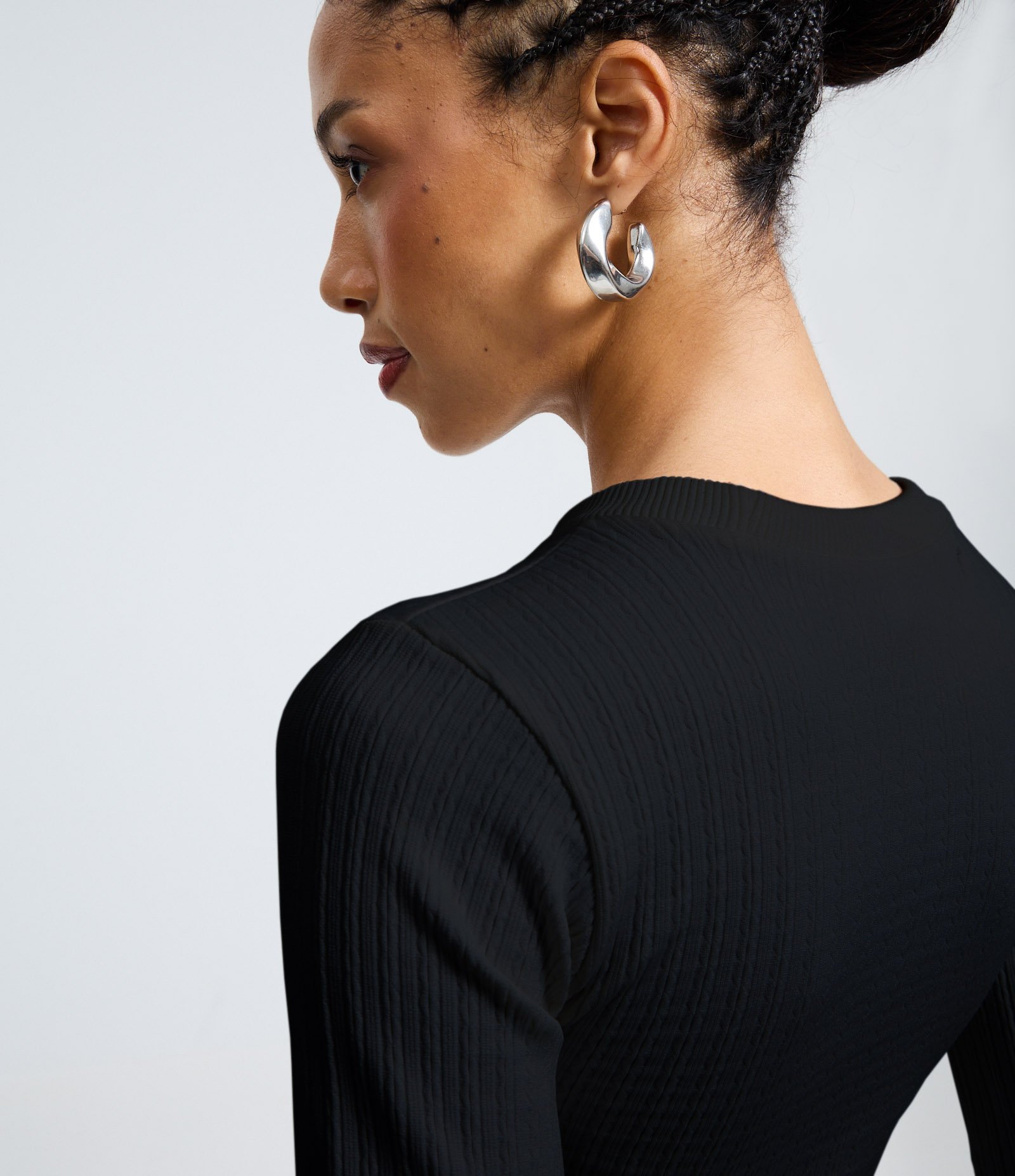 Camiseta Peluciada Sem Costura em Microfibra Preto 4