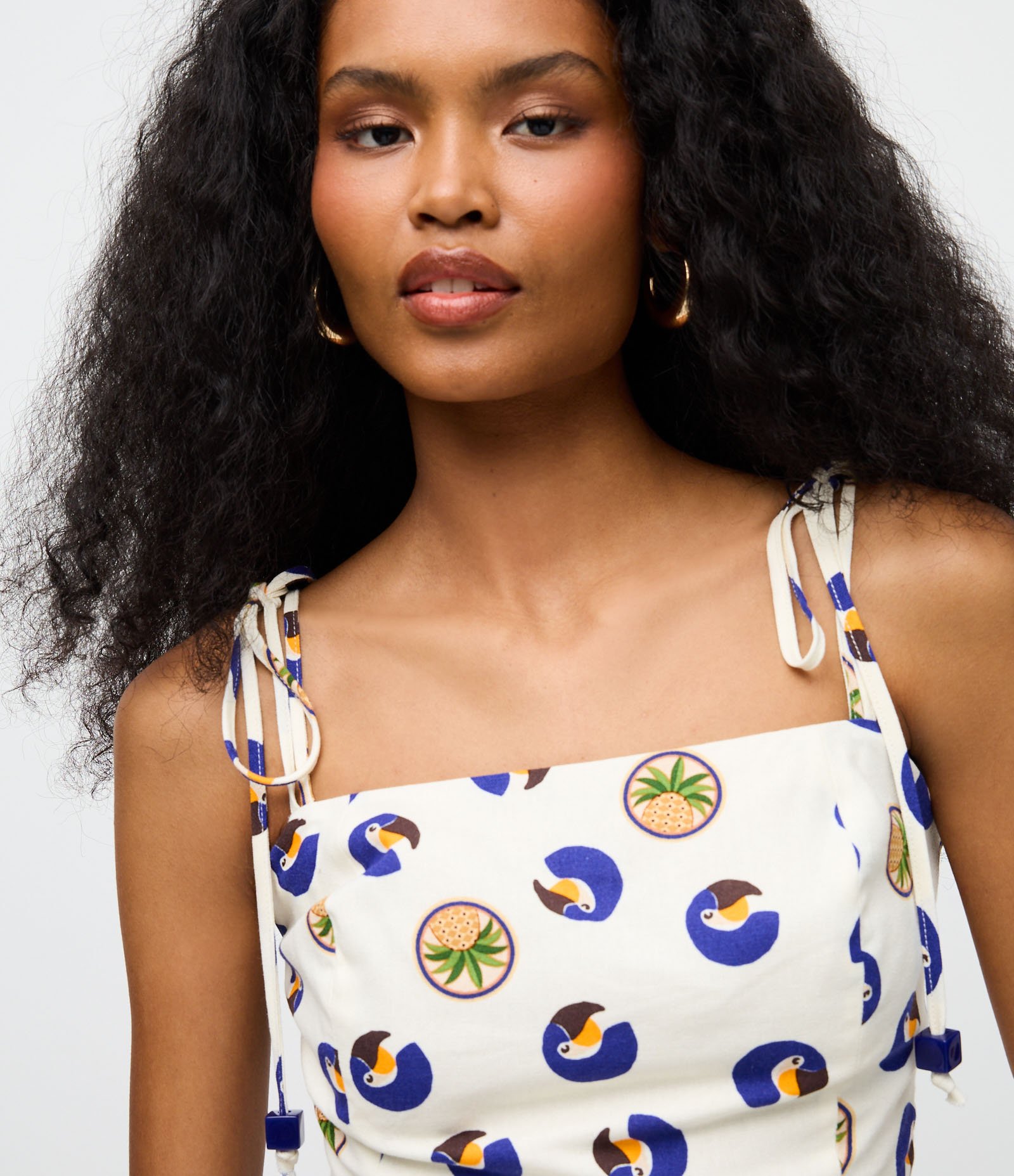 Blusa Super Cropped com Estampa Tropical e Faixa com Cordinhas Off White 3