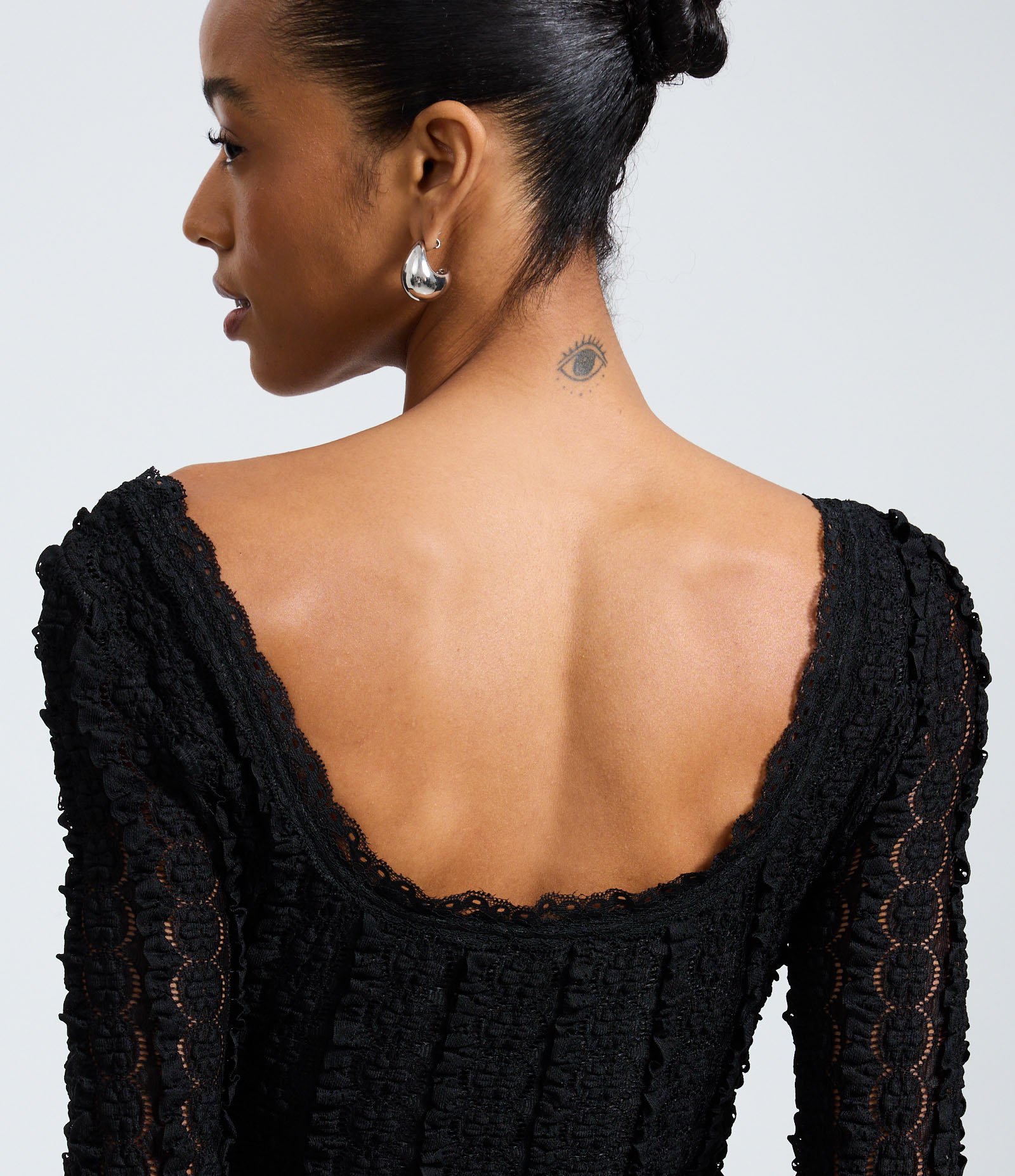 Vestido Manga Longa em Renda Texturizada Preto 4