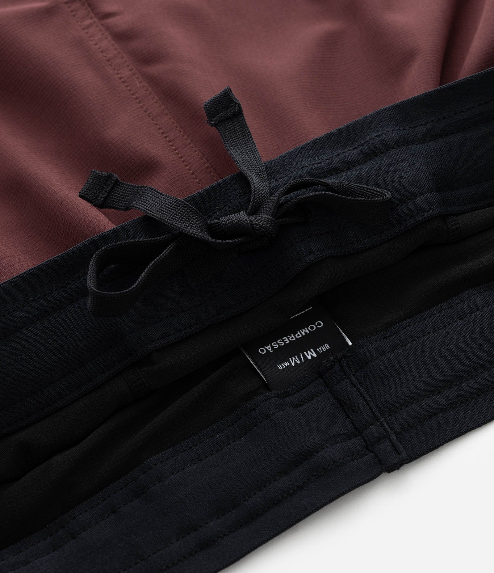 Bermuda Esportiva Tecnológica com Short Interno de Compressão Bordô 8