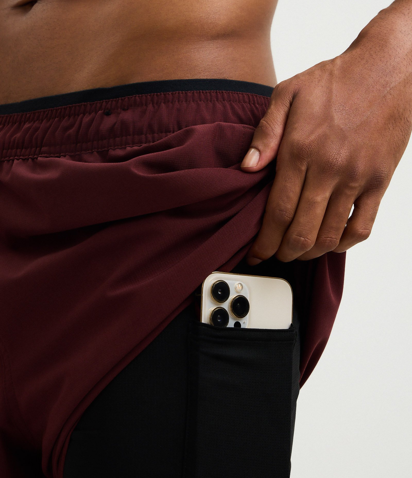 Bermuda Esportiva Tecnológica com Short Interno de Compressão Bordô 4