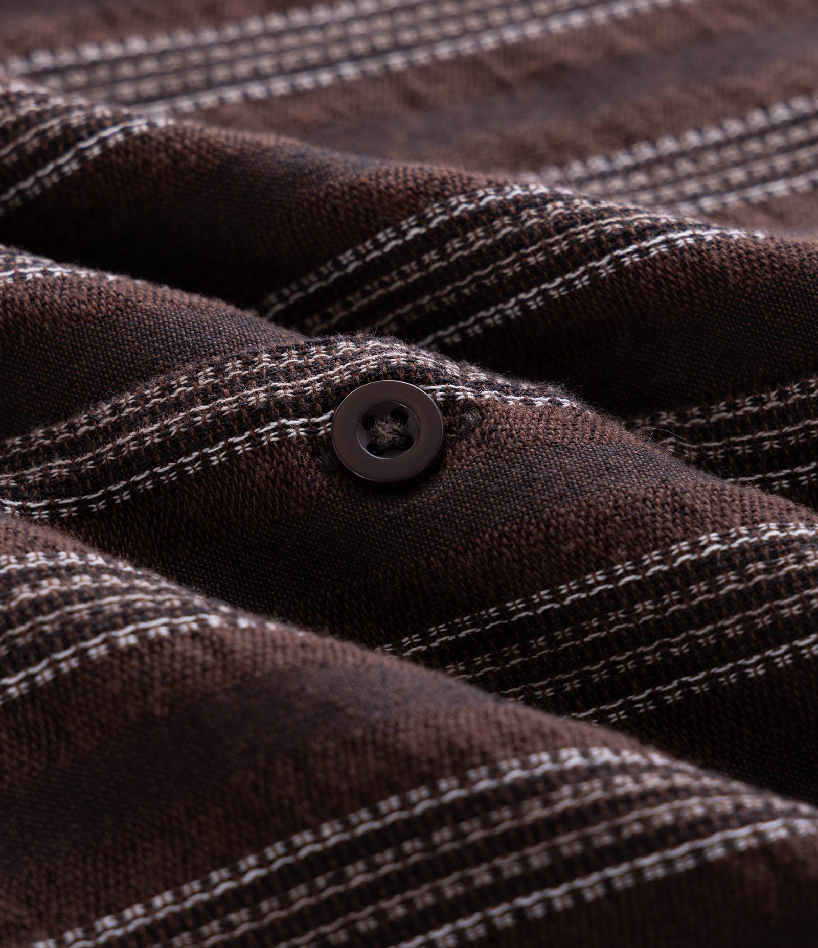 Camisa Manga Curta Jacquard com Listra e Textura Marrom 7