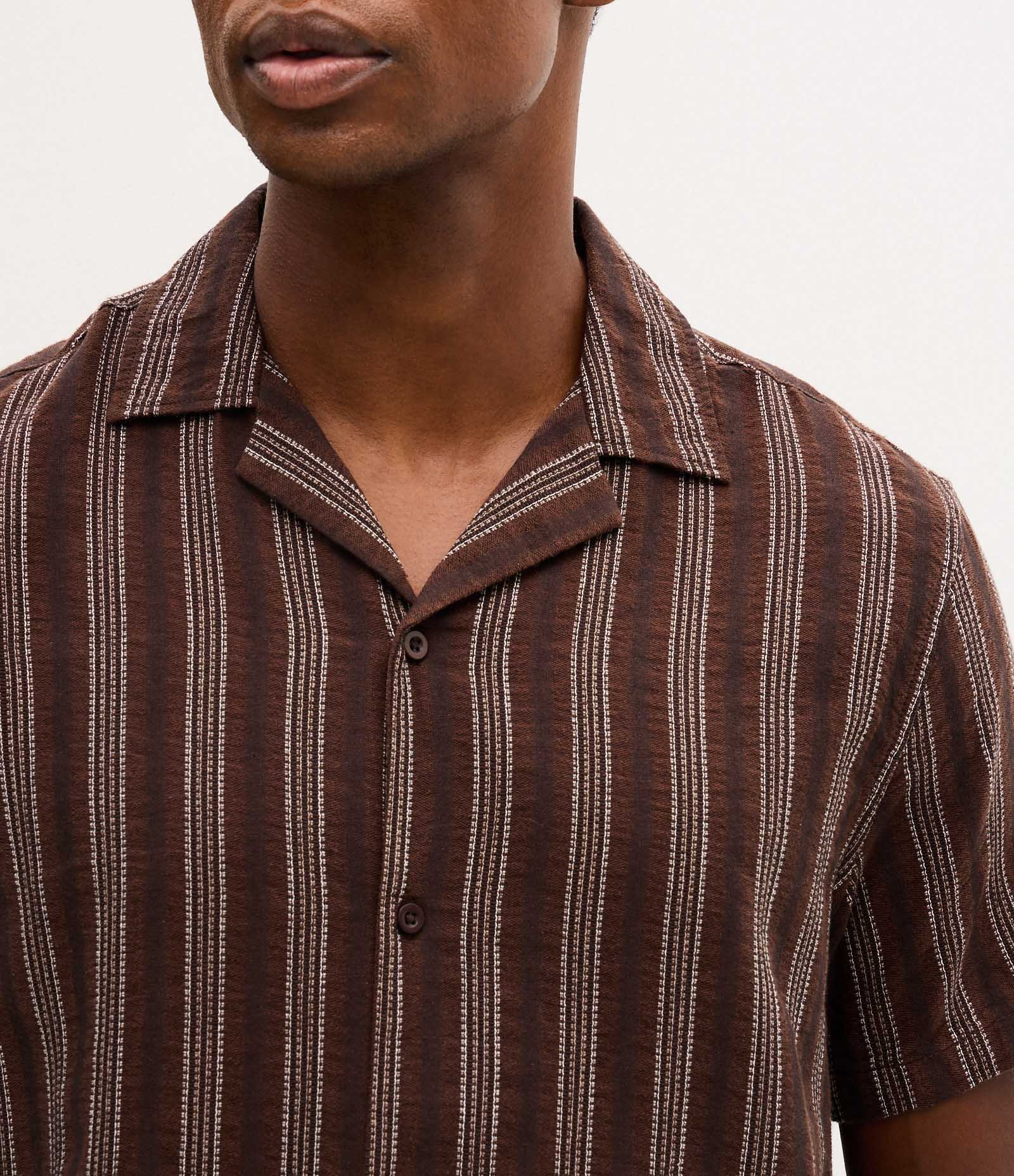 Camisa Manga Curta Jacquard com Listra e Textura Marrom 3