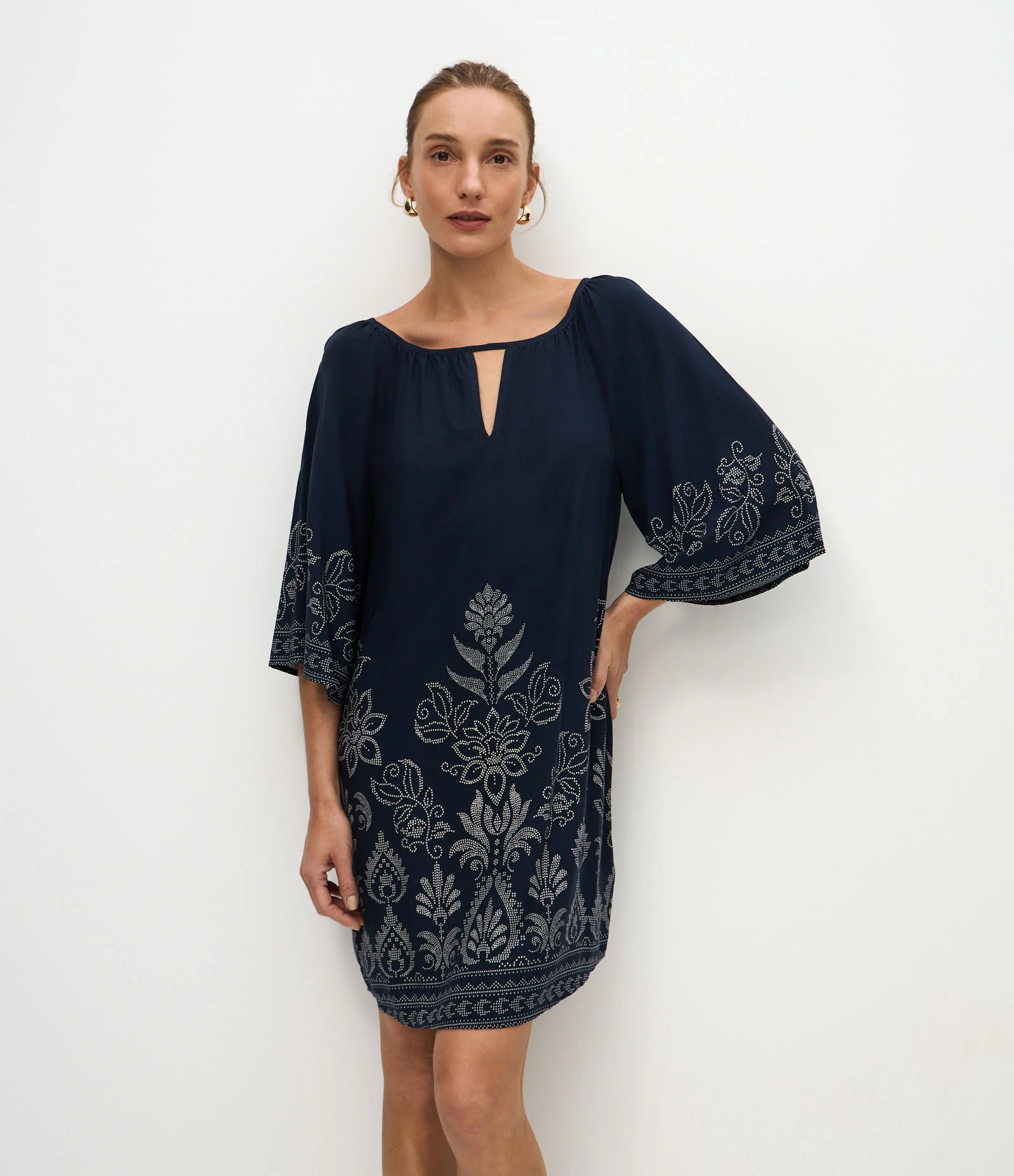 Vestido Curto com Decote V e Manga Evasê Estampado Azul 2