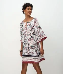Vestido Curto com Manga Evasê e Estampa Tropical