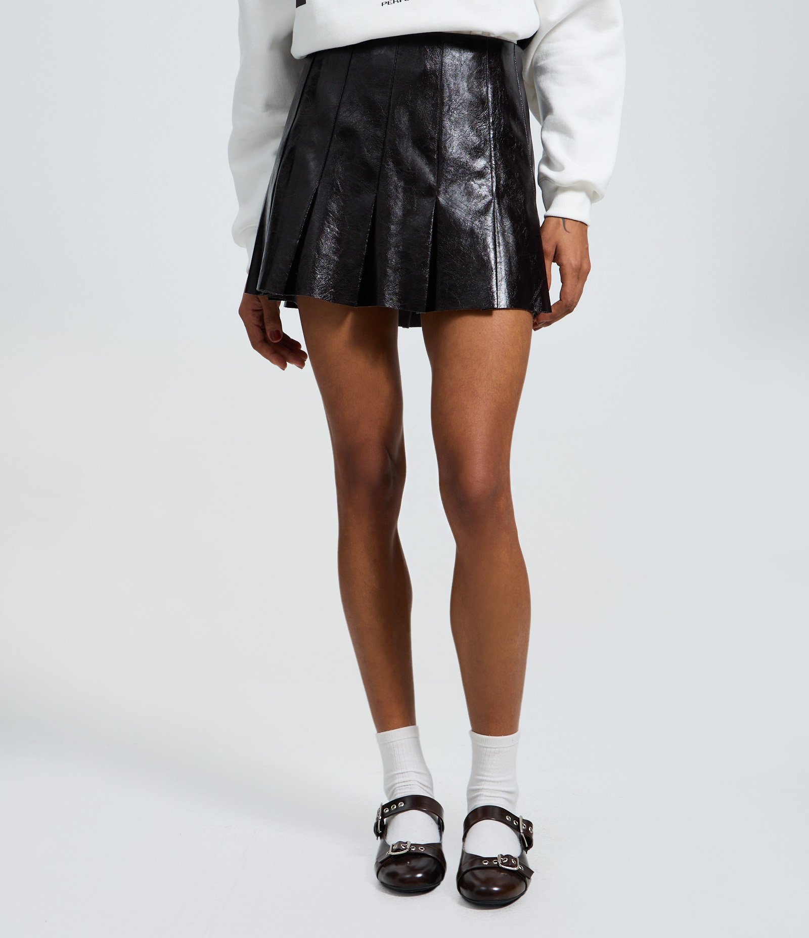 Saia Plissada em PU Vinil Preto 3
