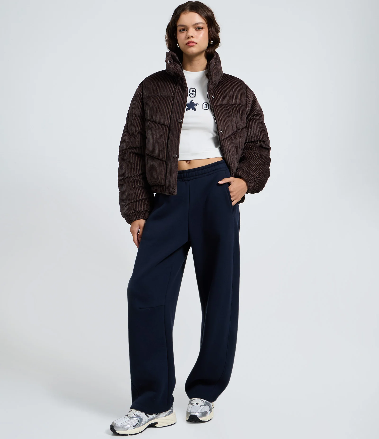 Jaqueat Puffer em Veludo Cotelê com Gola Alta Marrom 2