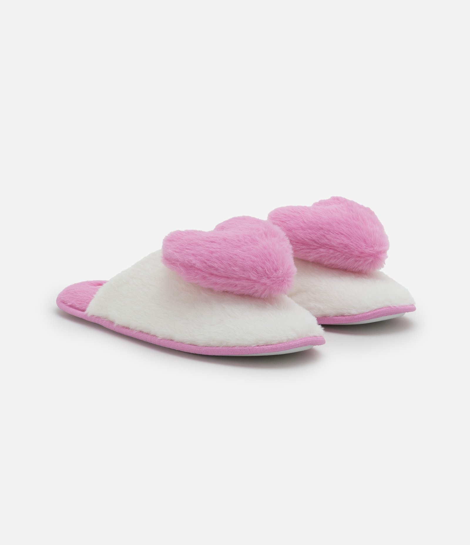 Pantufa Aberta Com Aplicação De Coração Rosa 3