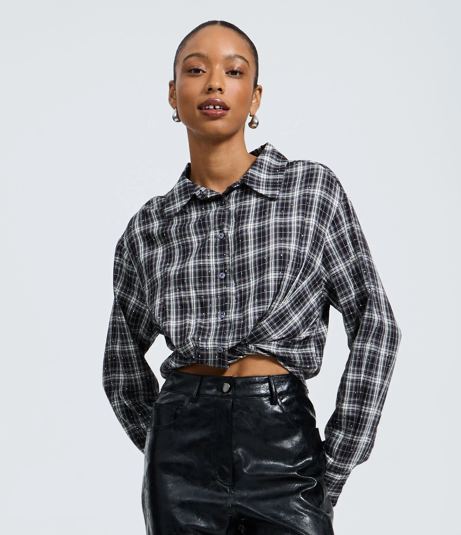 Camisa Xadrez em Flanela com Amarração e Brilhos Preto 1