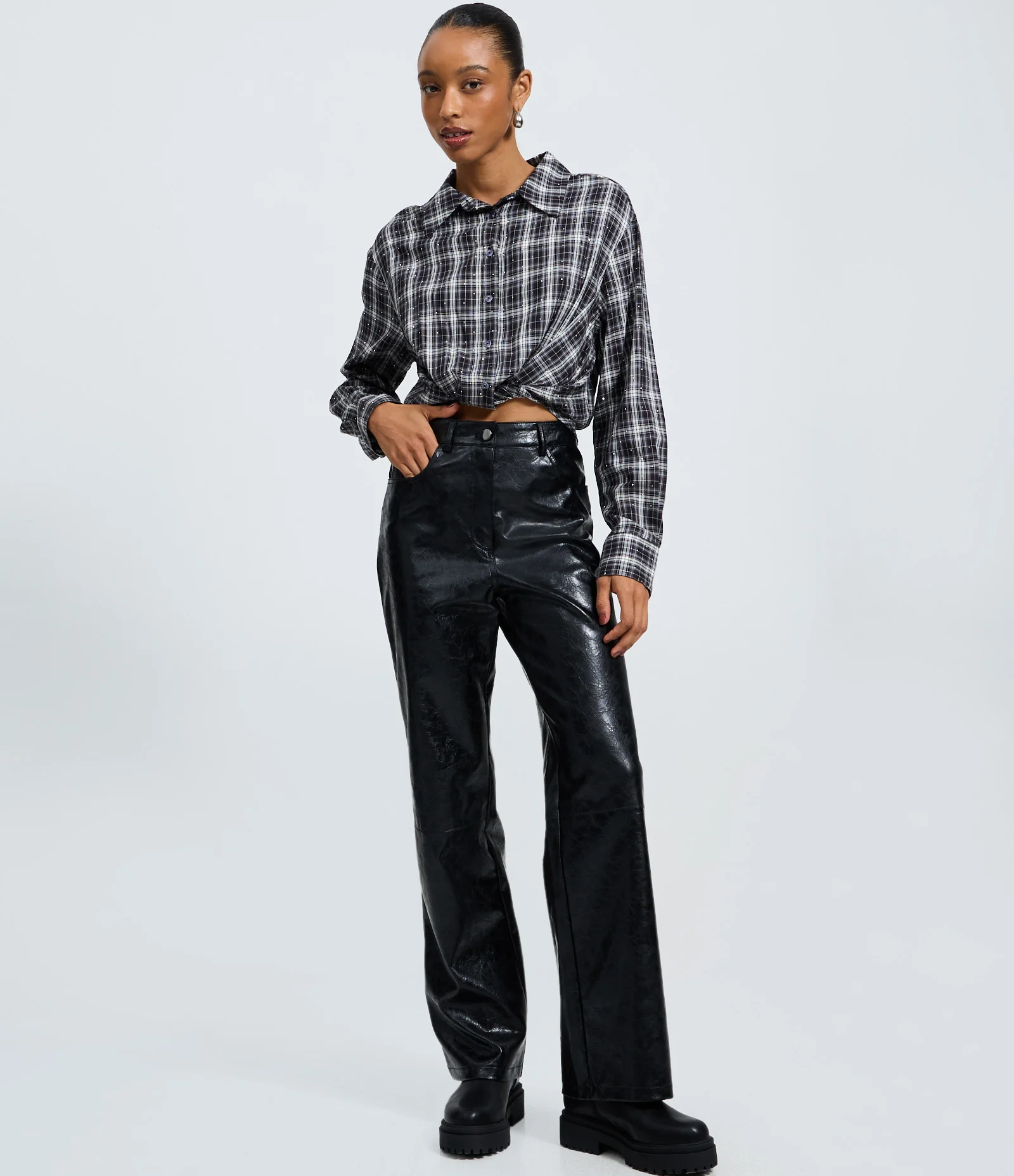 Camisa Xadrez em Flanela com Amarração e Brilhos Preto 2