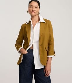 Blazer em Viscolinho com Lapelas e Bolsos Falsos