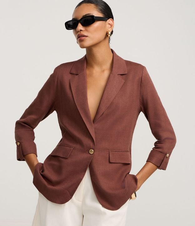 Blazer Alongado em Viscolinho com Botões Metalizados